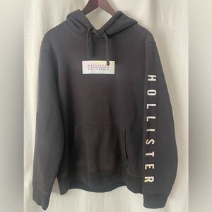 Hollister Men's Black Hoodie Sweater